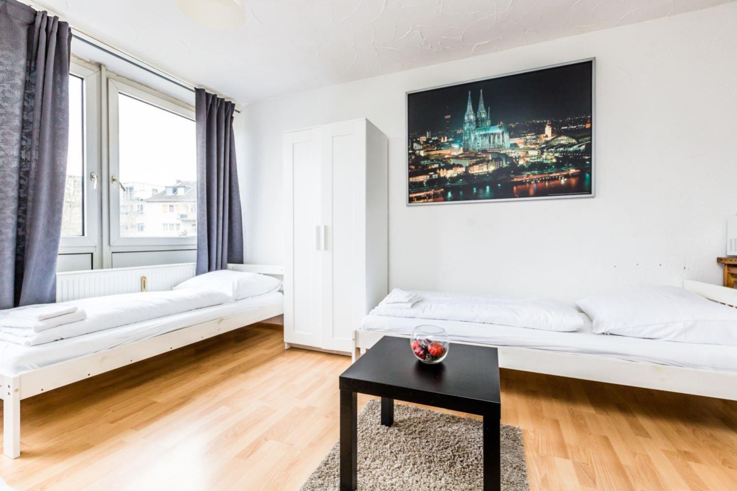 Budget Friendly Apartments โคโลญ ภายนอก รูปภาพ
